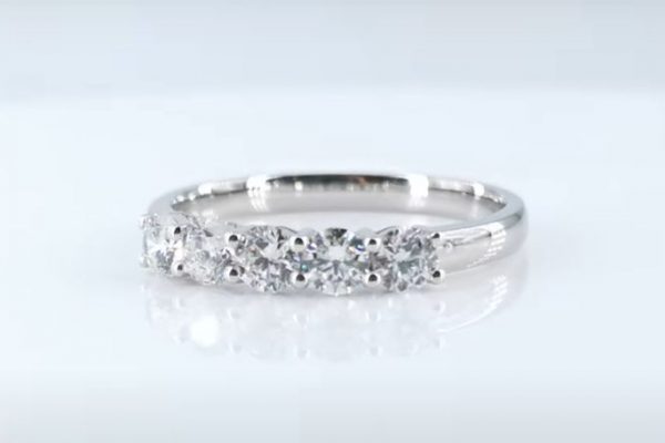 How Much Is a 1/10-Carat Diamond Worth?